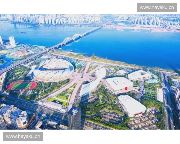 以体育场馆为核心打造多功能综合区推动城市发展与体育文化融合的创新路径